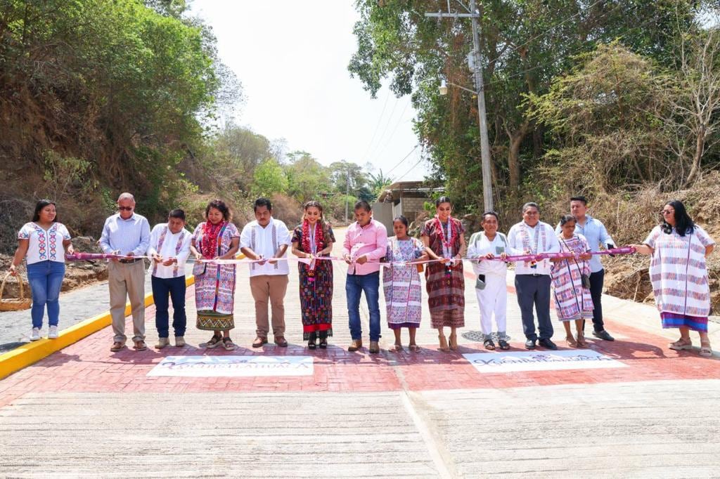 Evelyn Salgado inaugura obras con sentido social