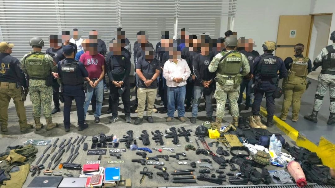 Detienen en Michoacán a 38 presuntos miembros de la Luz del Mundo en campo de adiestramiento