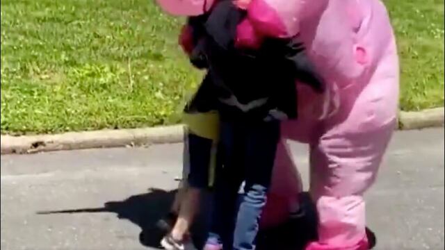 Abuela disfrazada de unicornio