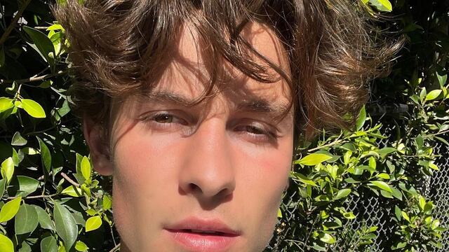 El cantante busca convertirse en superhéroe