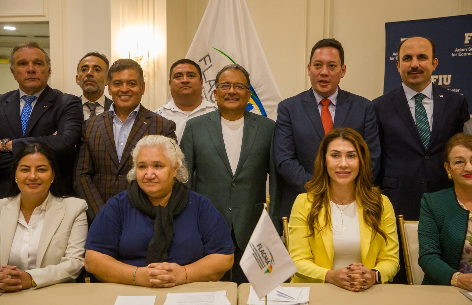 Andrés Mijes presenta la 4T Norteña como modelo de desarrollo en foro internacional.