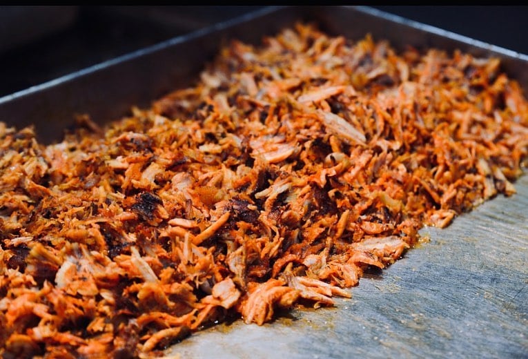 Carne de pastor del "Pastor del Rica", taquería de 'Canelo' Álvarez
