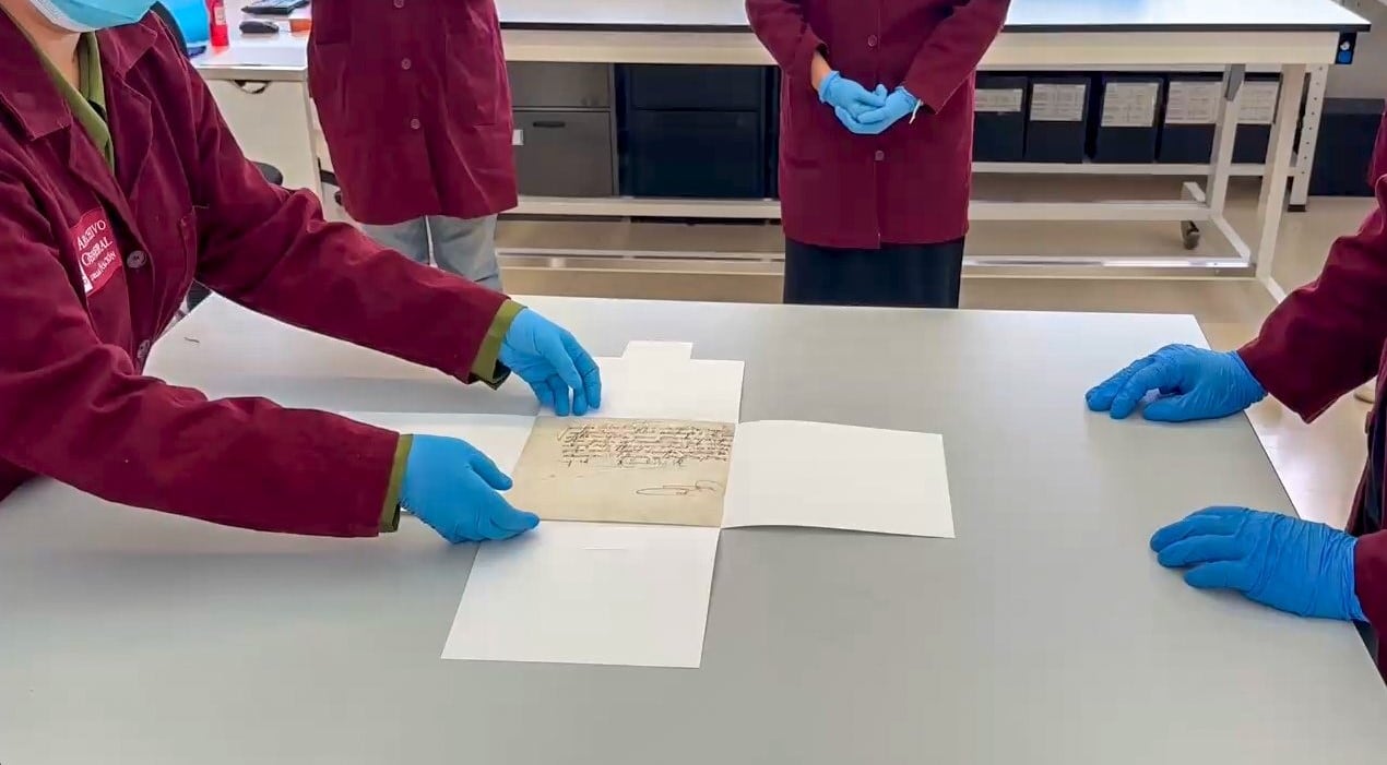 Documento firmado por Hernán Cortés volvió a México