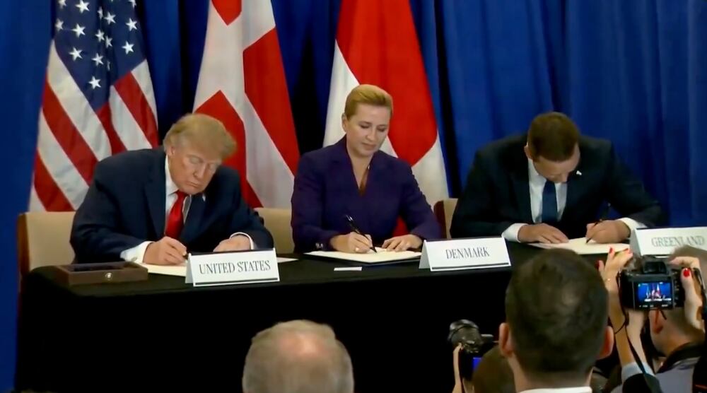 Donald Trump, Mette Frederiksen y Jens Frederik Nielsen