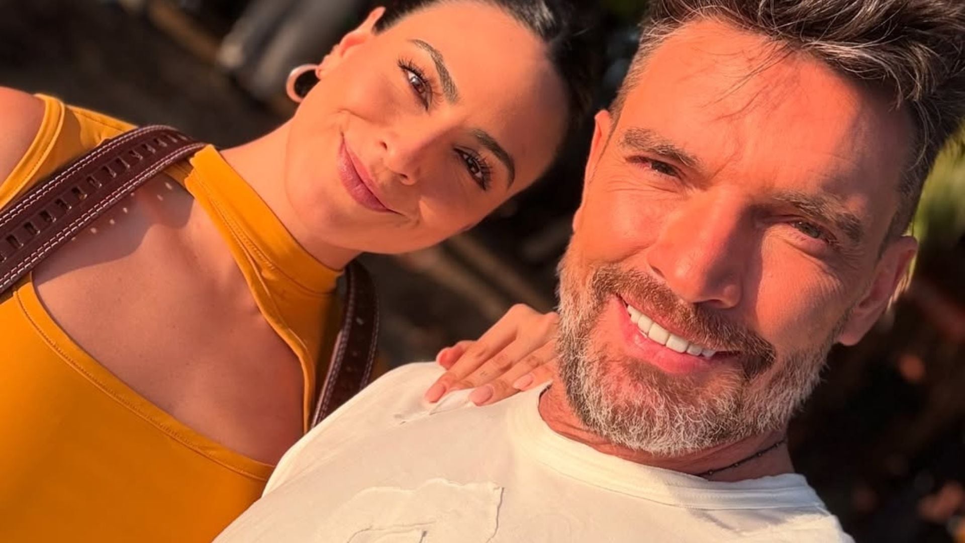 Julián Gil y Valeria Marín