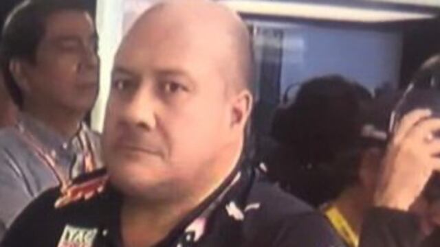 Enrique Alfaro es captado en el Gran Premio de México de la F1