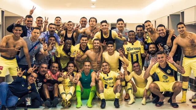 América en el festejo tras la victoria en el Clásico nacional