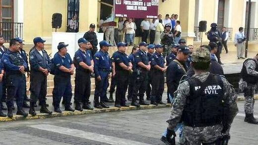 Dan formal prisión a 8 policías relacionados con desaparición de jóvenes en Papantla