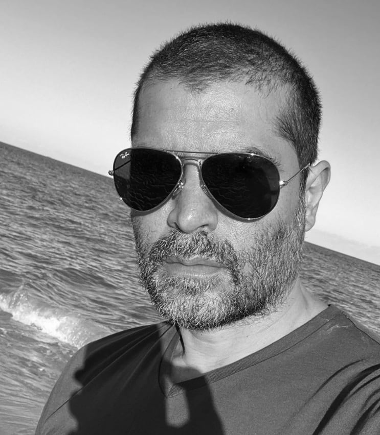 Tras superar el Covid-19 Eduardo Verástegui se va a la playa