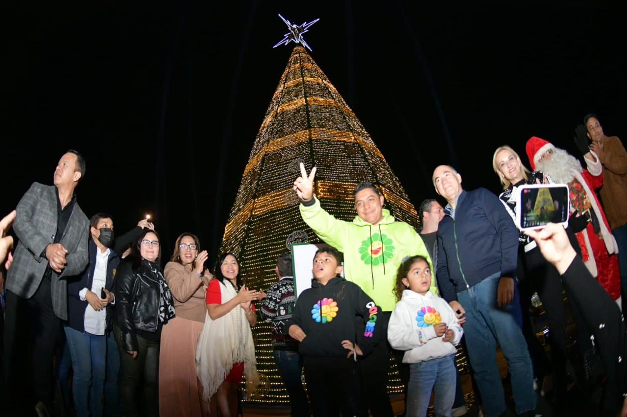 San Luis Potosí celebra con J Balvin inauguración del Festival Navideño 2022