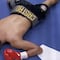 Noquean a boxeador y Julio César Chávez revienta al réferi de la función