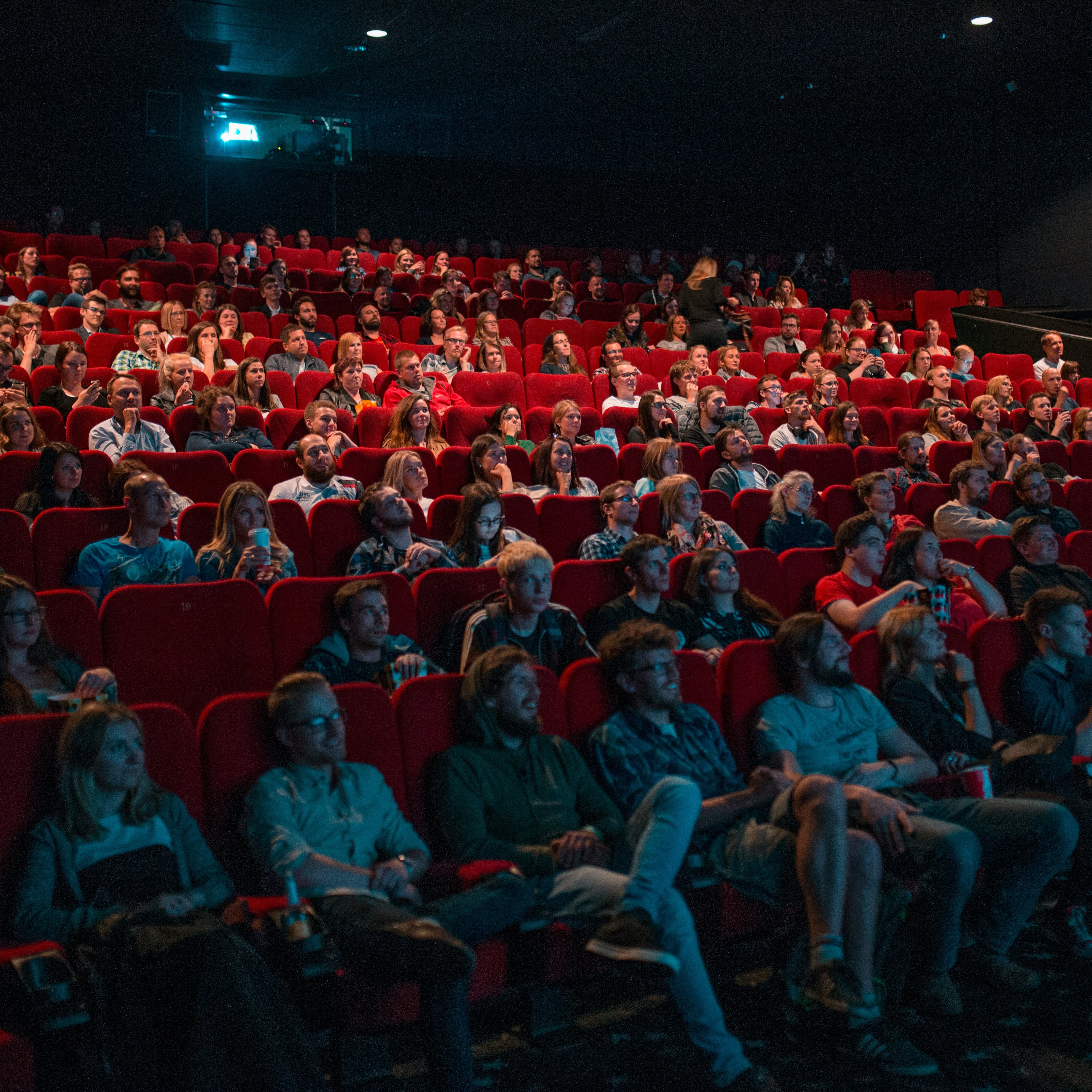 Cine mundial recupera fuerza: taquilla superará los 10 mil millones de dólares