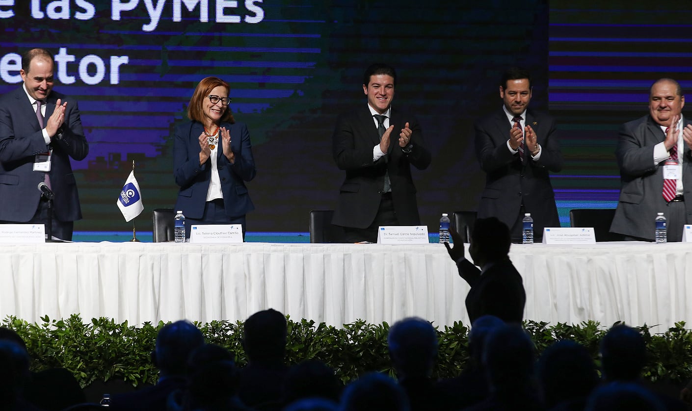 Samuel García en la presentación del plan 'Así Asciende Nuevo León'