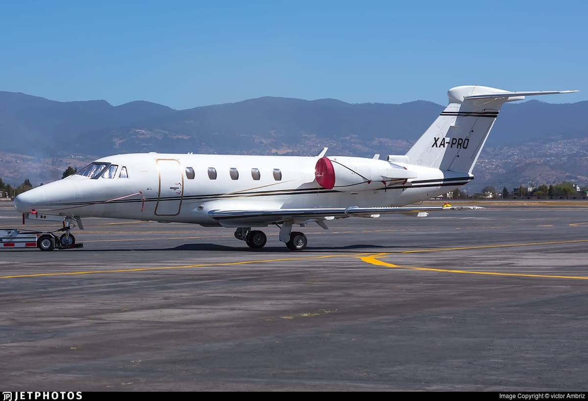 Qué investiga la FGR tras el accidente del jet privado en Toluca