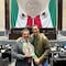 Miguel Torruco y Mauricio Sulaiman develan el cinturón que podría alzar Saúl Álvarez el 6 de mayo