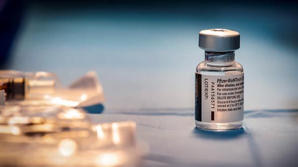 Vacuna de Pfizer: Tercera dosis eleva niveles de anticuerpos contra variante Delta