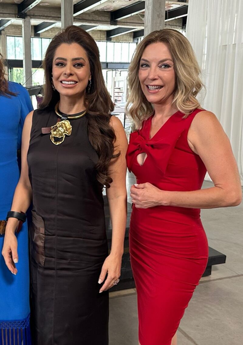 Yadhira Carrillo y Laura Flores.