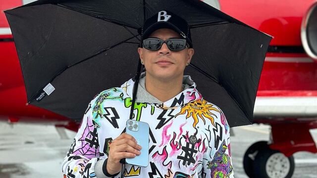 Eduin Caz, cantante.