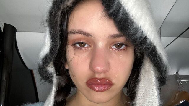 Rosalía lloraba con Hentai, la canción que escribió para Rauw Alejandro, en los últimos conciertos de Motomami