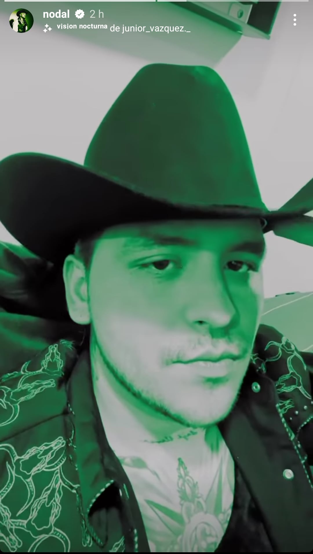 Christian Nodal aparece en Instagram sin tatuajes
