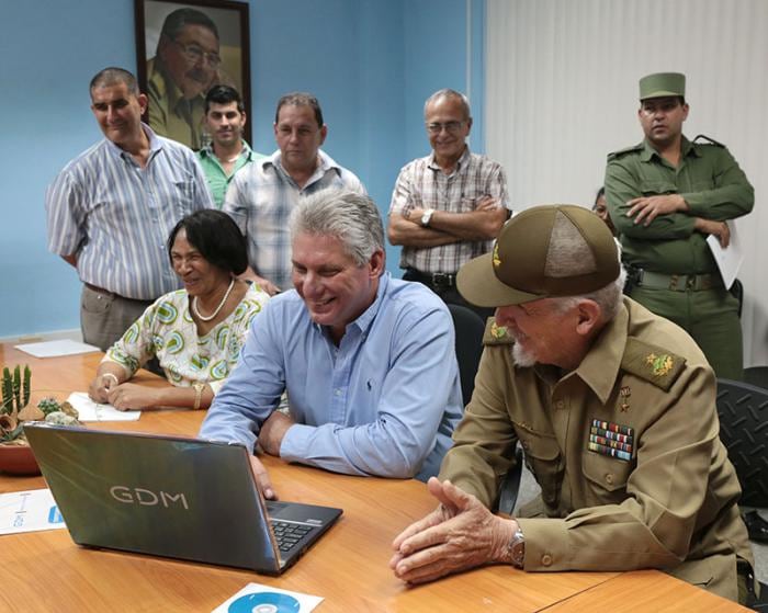 Ramiro Valdés Menéndez y Miguel Díaz-Canel