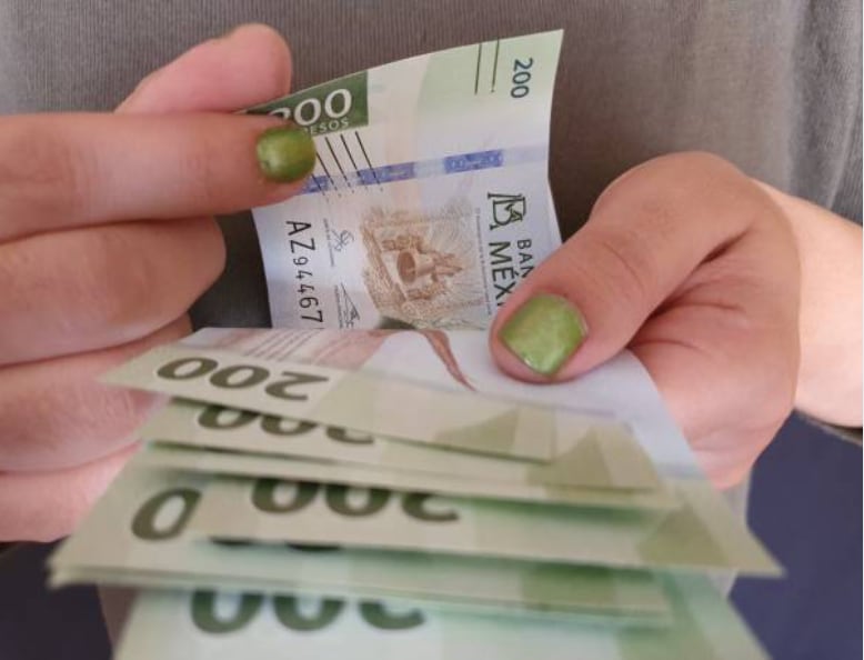 ¿El SAT cobra por depósitos en efectivo?