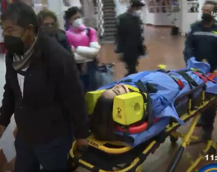 Manelyk González es trasladada al hospital