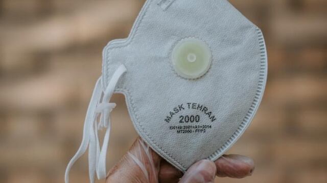 Cubrebocas con válvula.