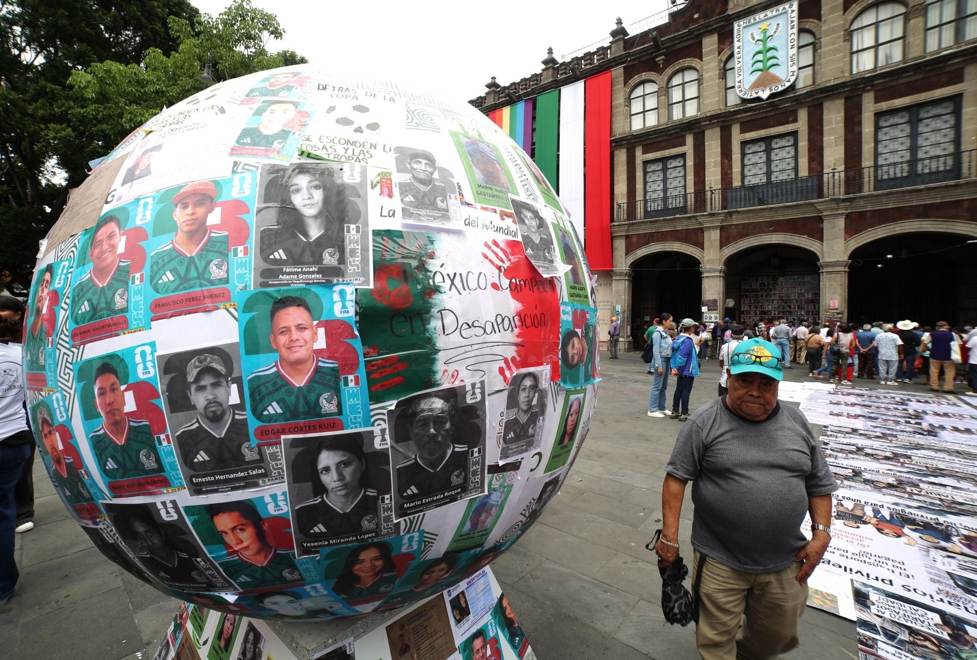 Protestas por desaparecidos previo al México vs Chequia
