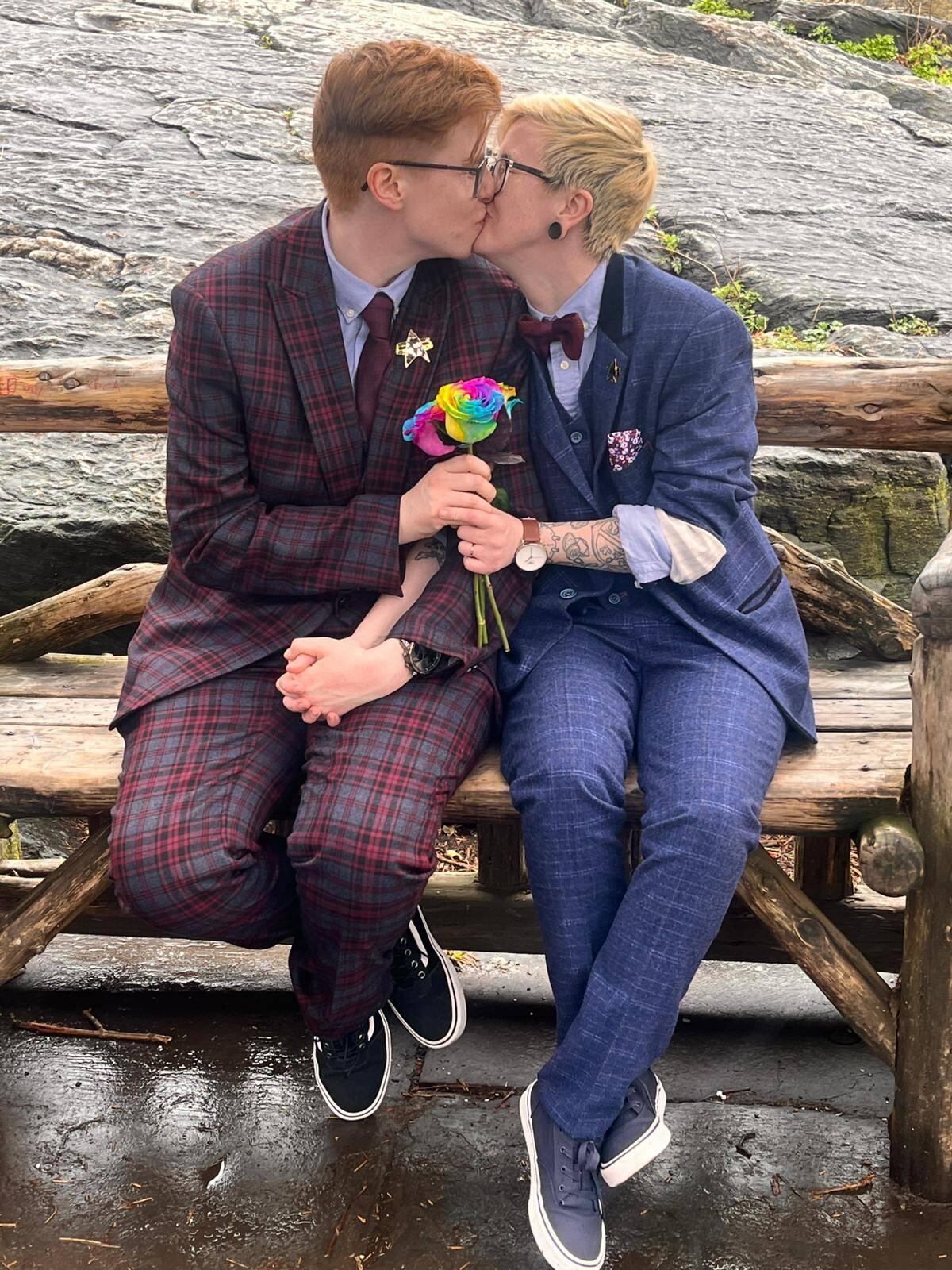 Mark Ruffalo fue el invitado sorpresa de una boda en Central Park