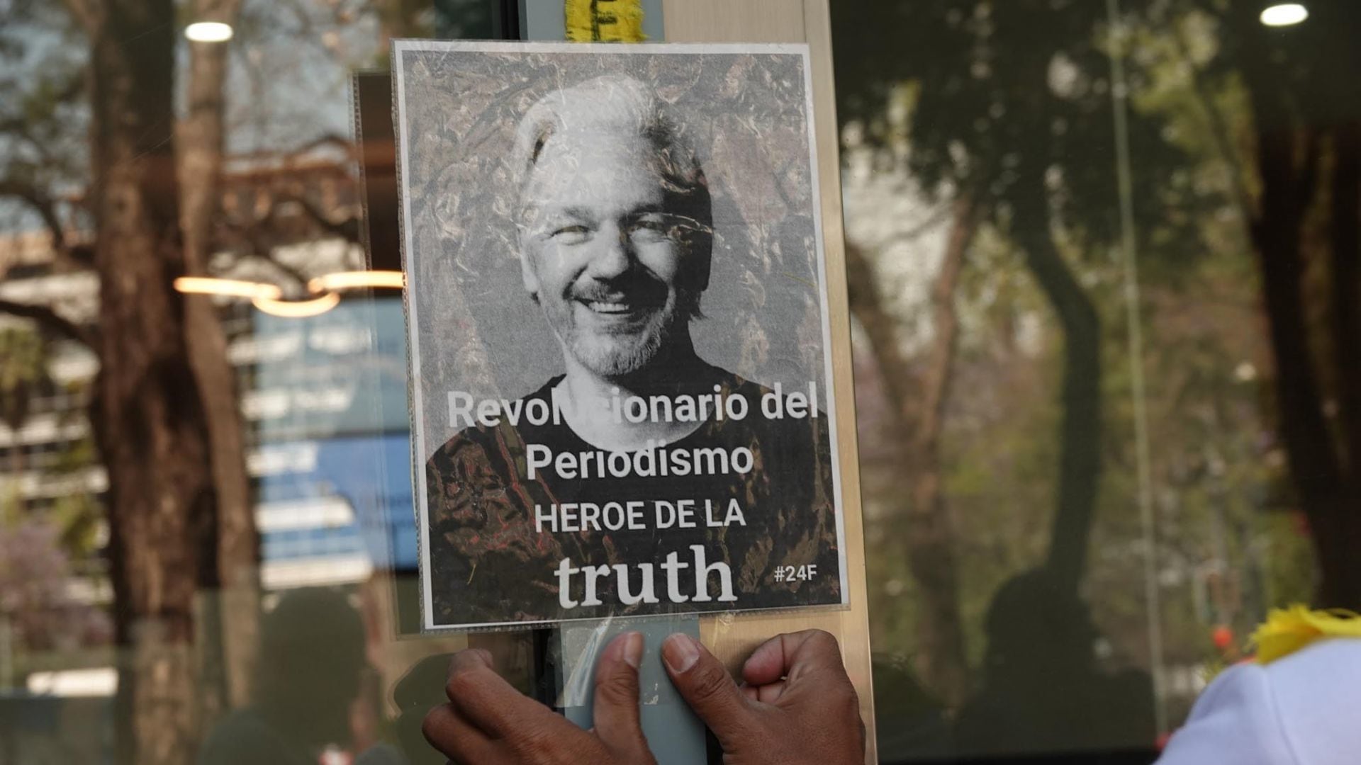 AMLO y su batalla para liberar a Julian Assange