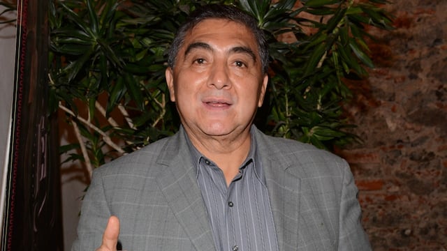 Carlos Bonavides usa sonda para orinar y no es broma