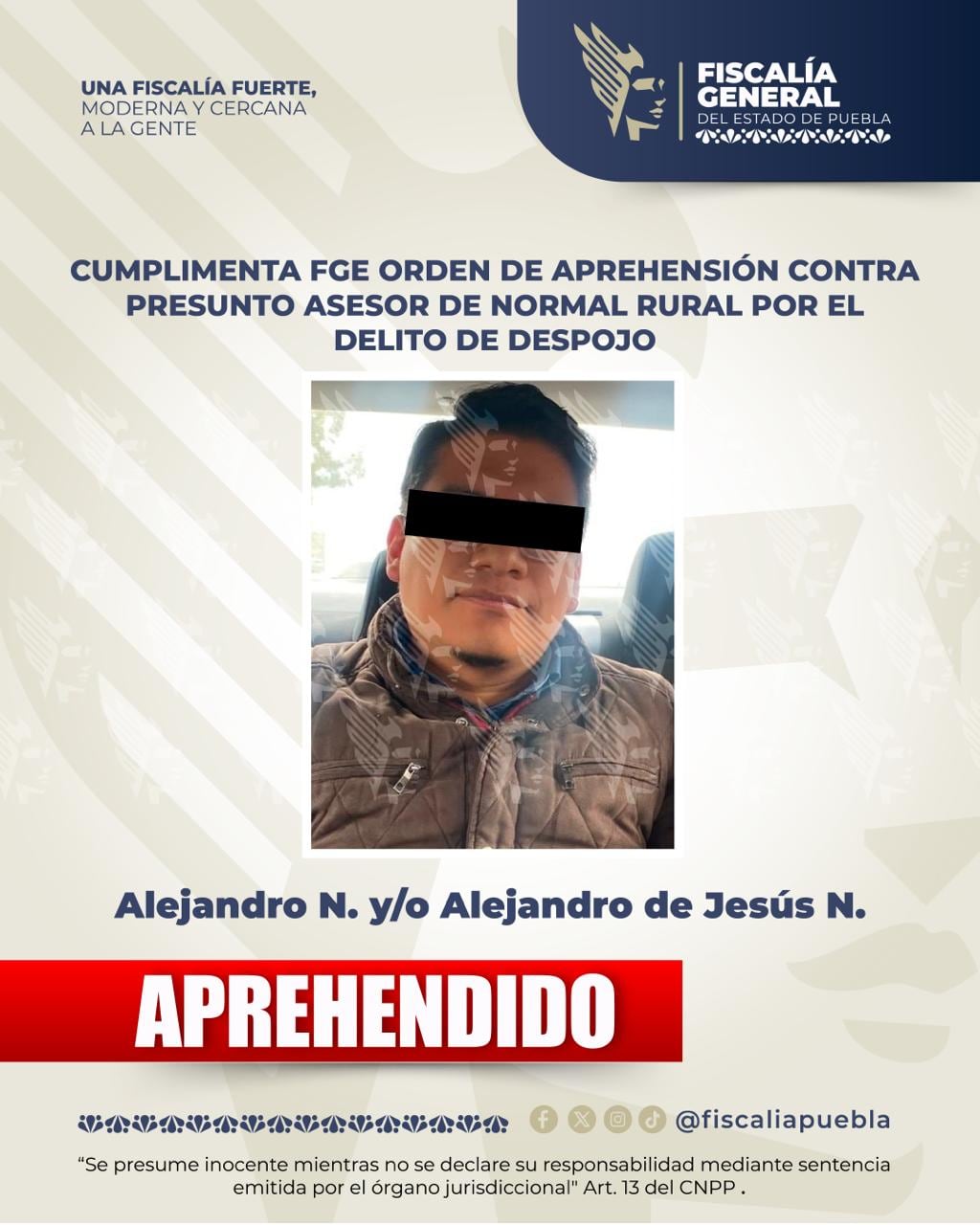 FGE Puebla detiene a presunto asesor de Normal Rural Carmen Serdán.