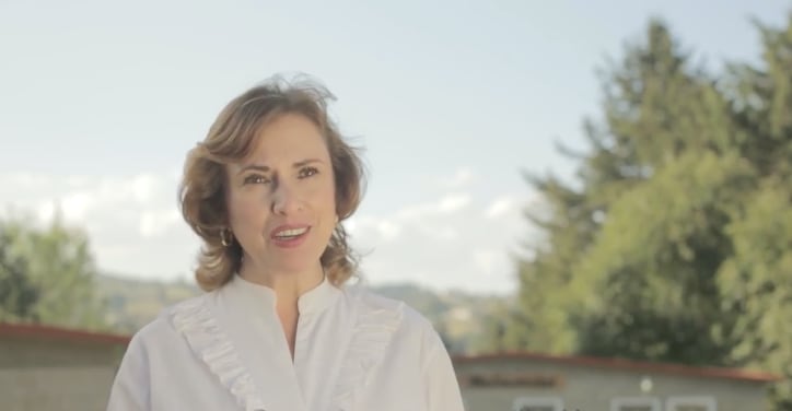 Elena Chávez, la autora del libro ‘El Rey del Cash’ que acusa a AMLO