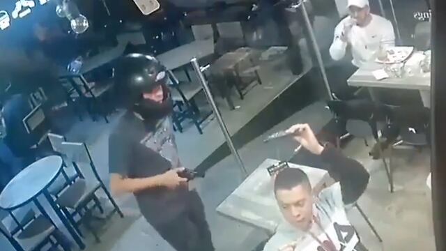 Asalto en alitas, captado en video