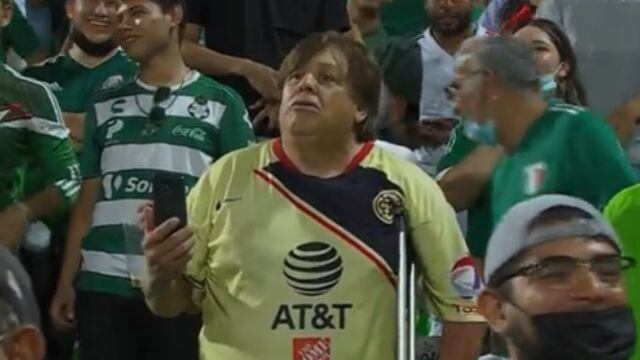 El clon de Miguel Herrera se robó el show del partido entre la Selección Mexicana y la Selección de Surinam.