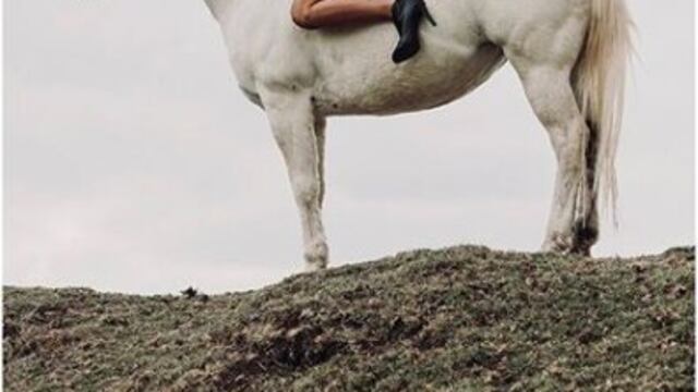 Recrean pintura 'La Revolución' con sesión de fotos en homenaje a Fabian Chairez