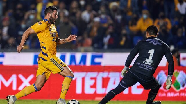 Gignac vs Hugo González
