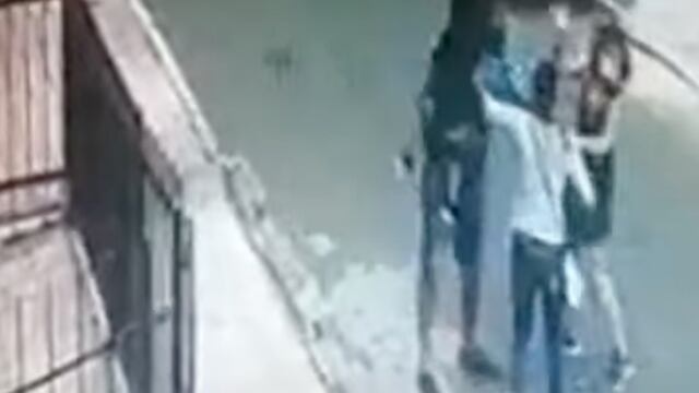 Mujer golpeada en Colombia