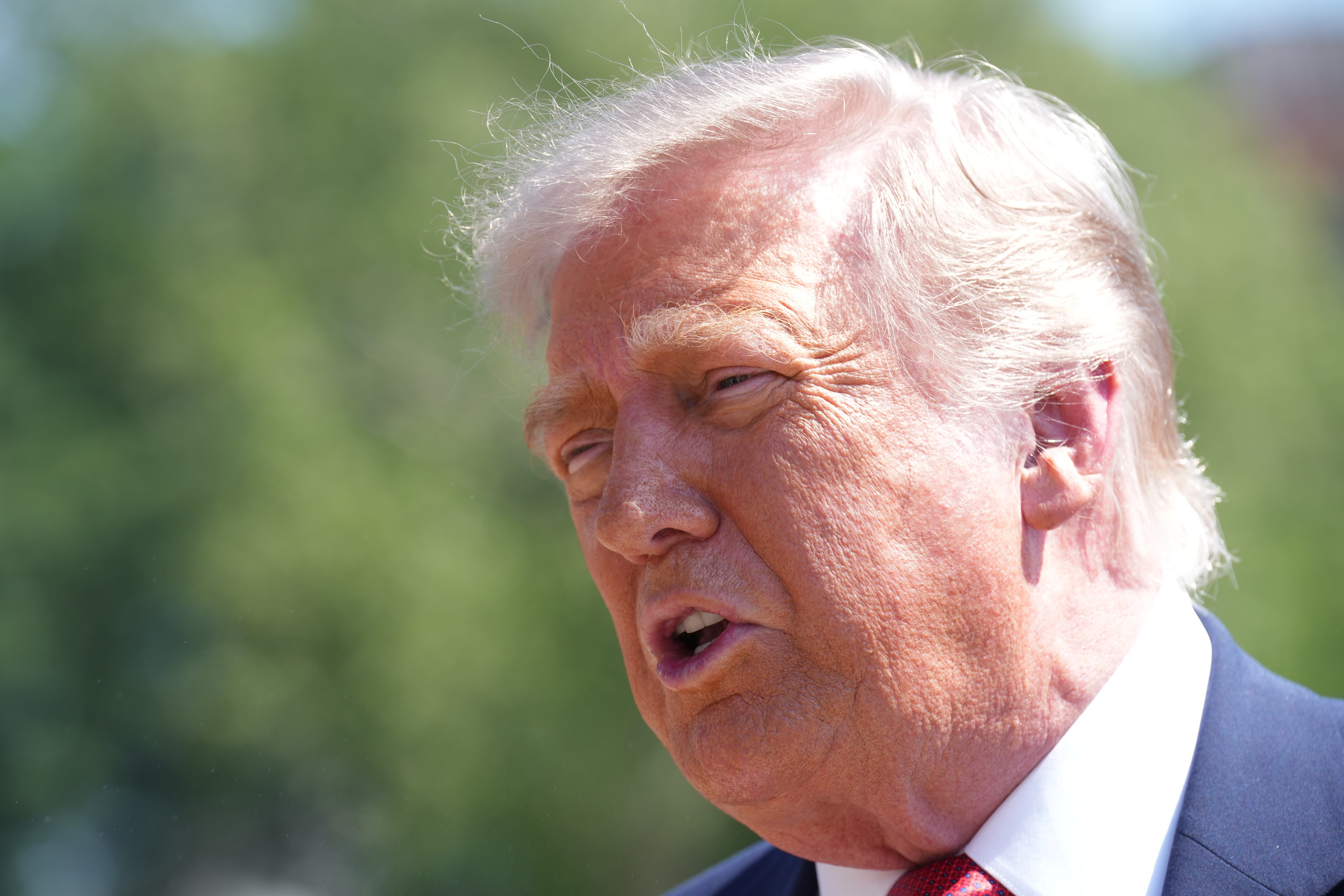 Trump abre puerta a acuerdo con Cuba sin cambio de régimen