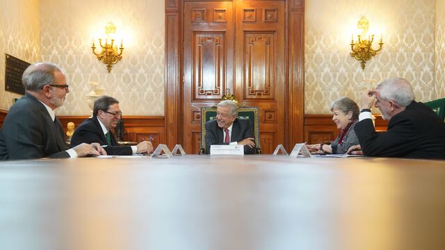 AMLO y el canciller de Cuba, Bruno Rodríguez Parrilla