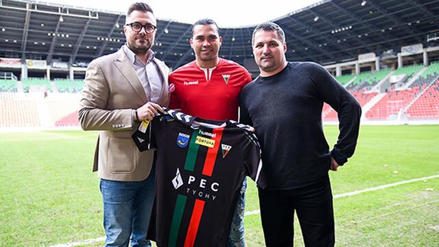 ‘Gullit’ Peña en su presentación con el Tychy.