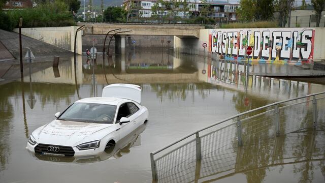Severas inundaciones por lluvias torrenciales en Barcelona, España