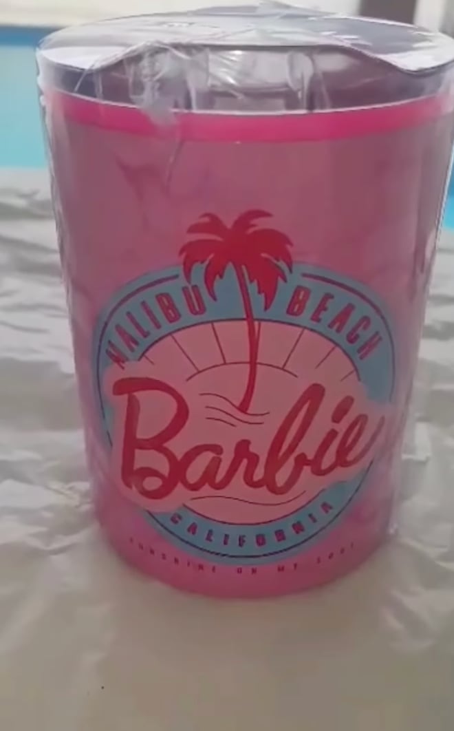 Termo de Barbie en Oxxo