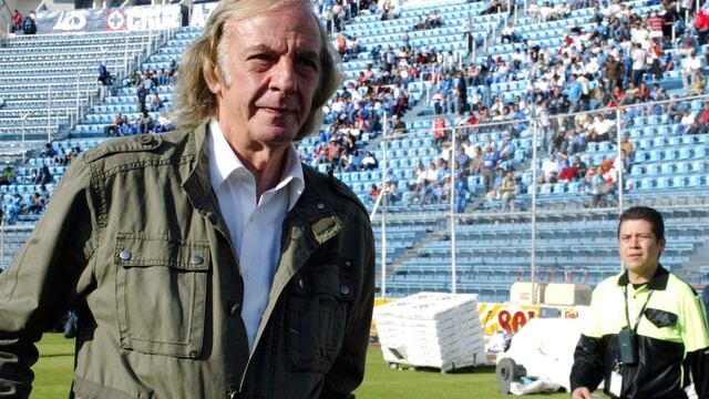Menotti en el Estadio Azul.