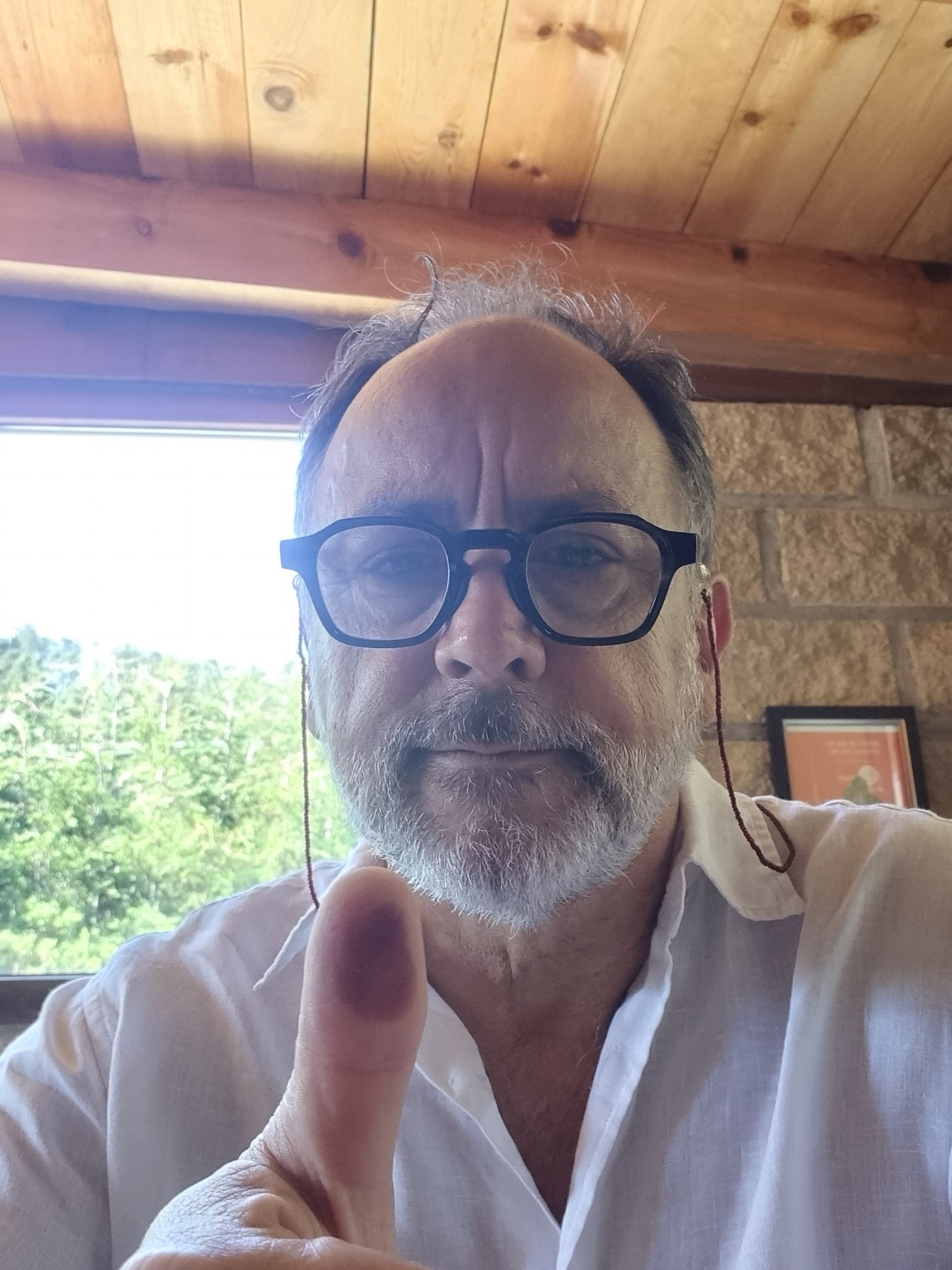 Famosos activistas y periodistas mexiquenses presumen su voto