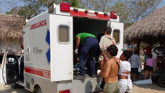 A machetazos hieren a tres argentinos en Lagunas de Chacahua