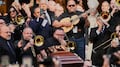 Trombonistas despiden a Willie Colón en Nueva York durante su emotivo funeral