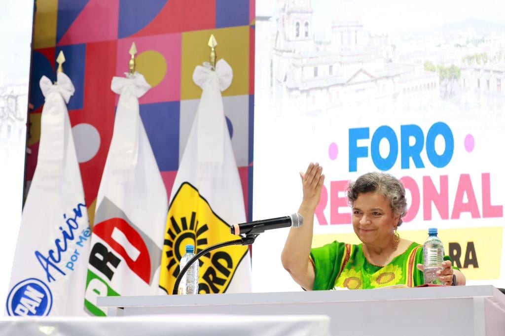 Beatriz Paredes en el quinto debate del Frente Amplio por México