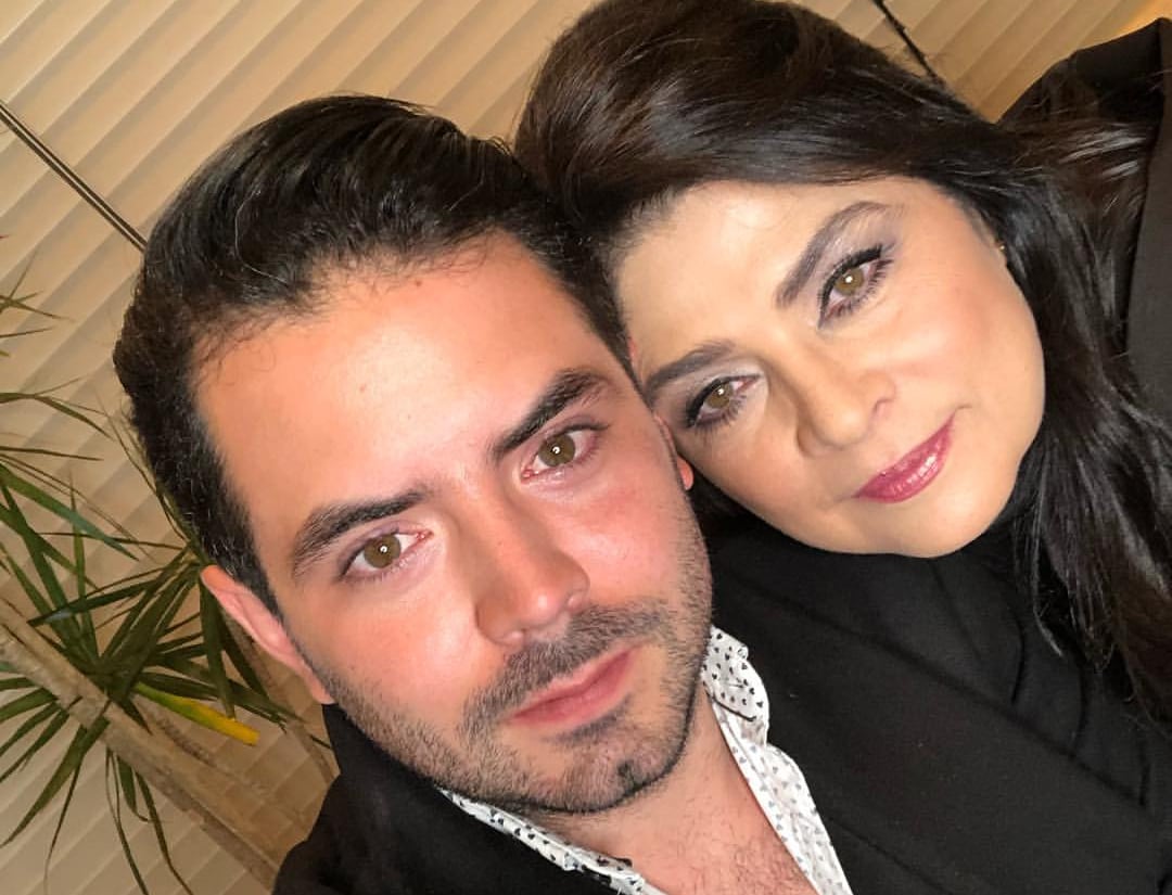 José Eduardo Derbez y Victoria Ruffo